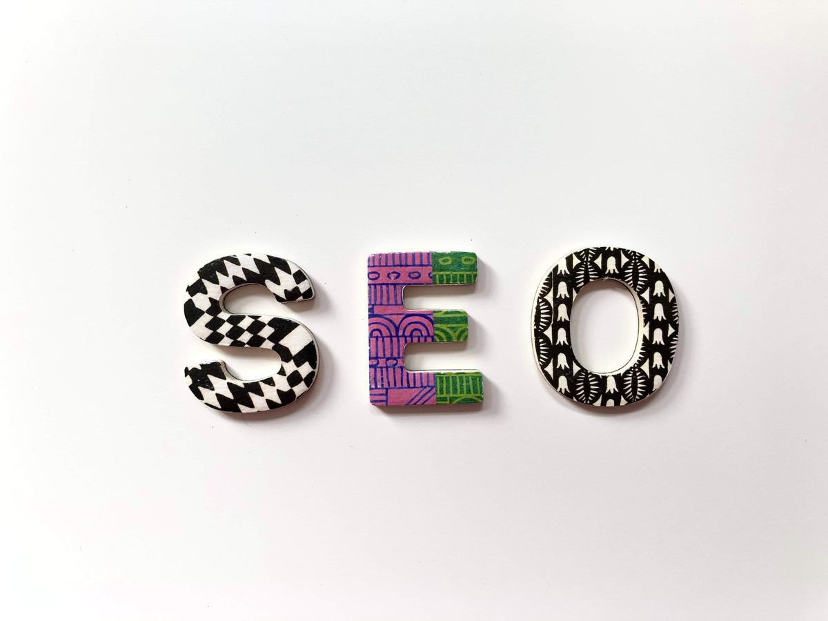 Najlepsze Narzędzia SEO na 2026 – Ranking (Darmowe i Płatne)
